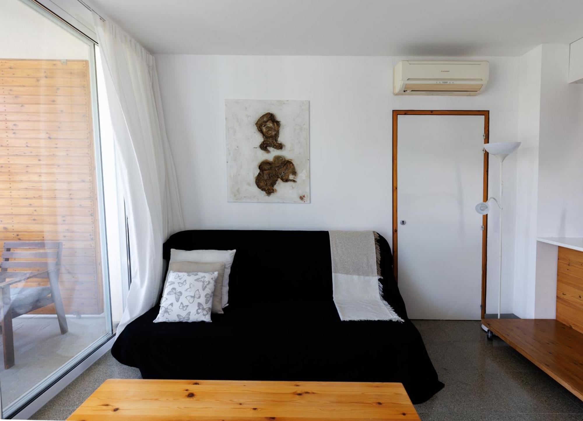 Art By Praxis Apartment Governors Beach Exterior photo