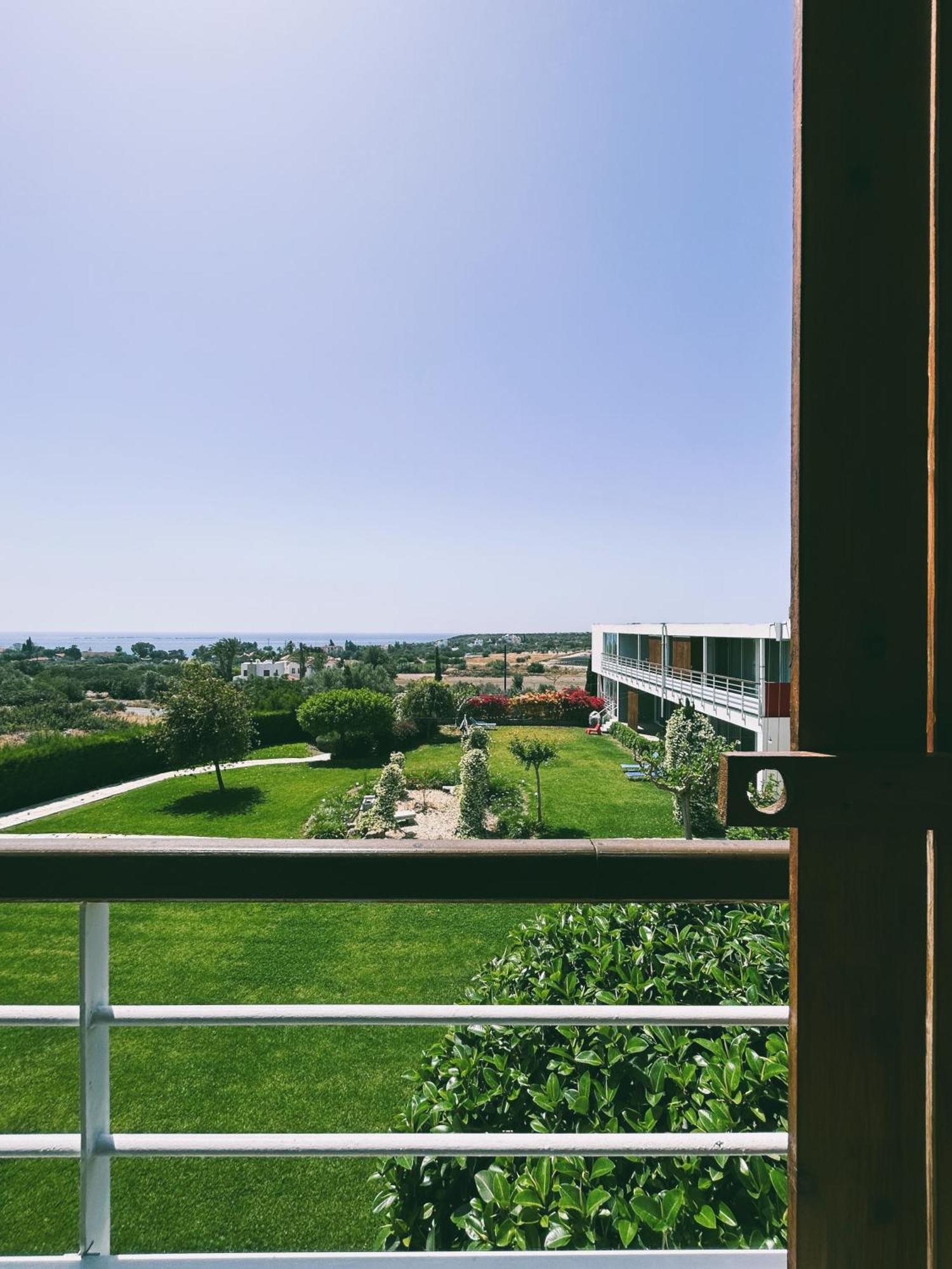 Art By Praxis Apartment Governors Beach Exterior photo