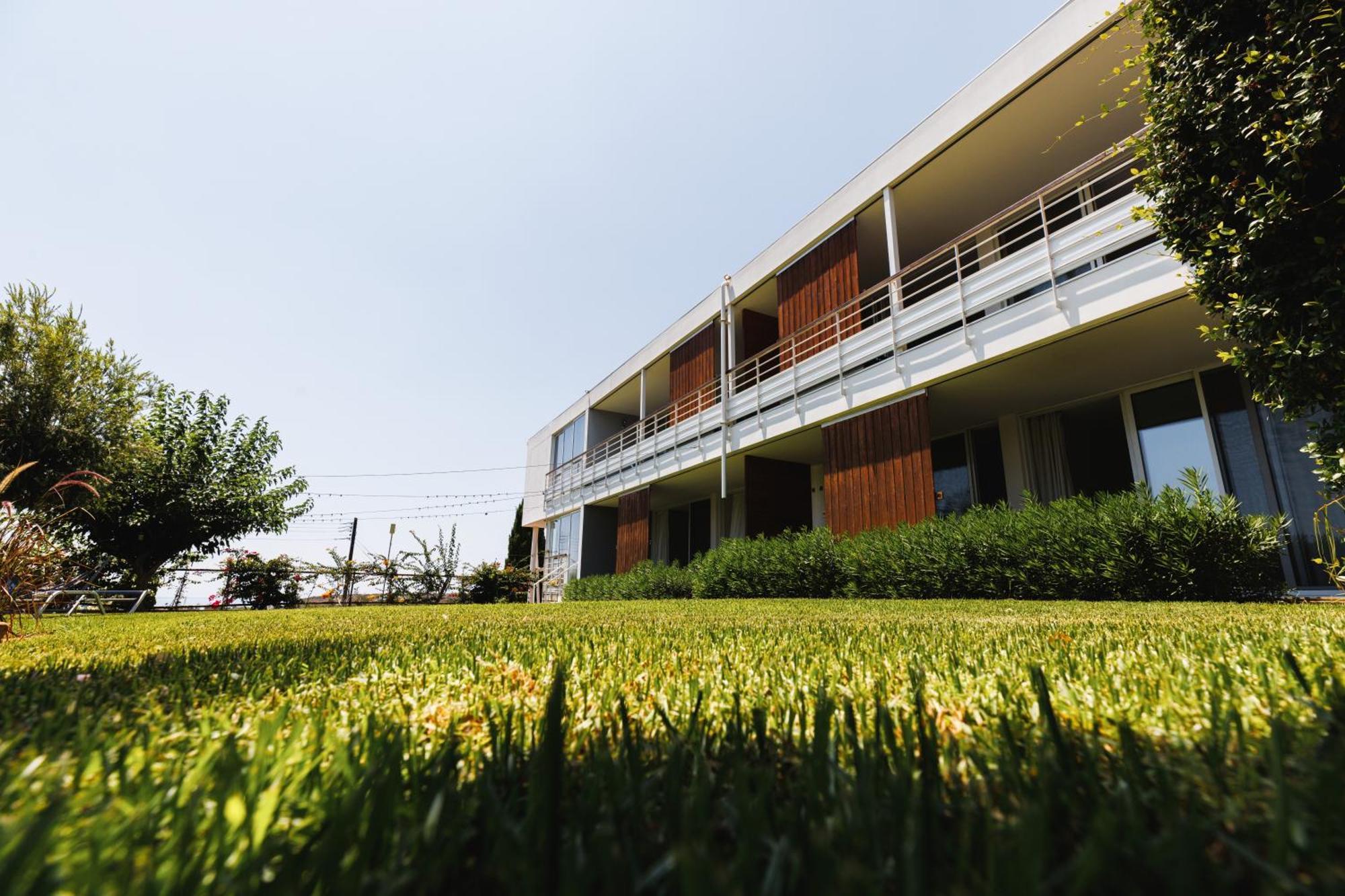 Art By Praxis Apartment Governors Beach Exterior photo